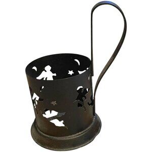 Metal candle lantern
